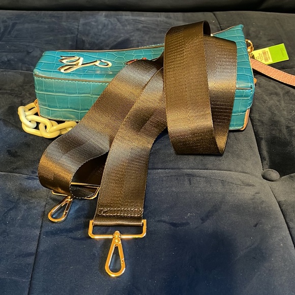 “Go Away” triangle bag - Picture 6 of 6